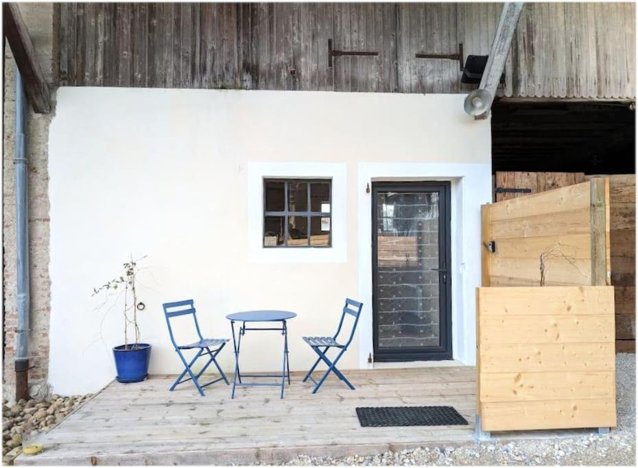 Logement - Studio Independant A Pérouges Екстериор снимка